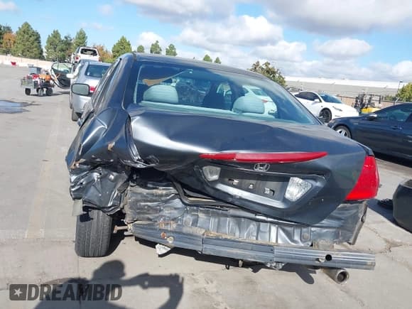 ✅ 2007 Honda Accord LX SE • VIN: 1HGCM56387A116827 • Лот: 43583252. Опубликован ранее на IAAI с пробегом 152 175 миль. Бесплатный доступ к архиву аукционных продаж из США и подробный отчёт об истории автомобиля на DreamBid. Изображение 17.