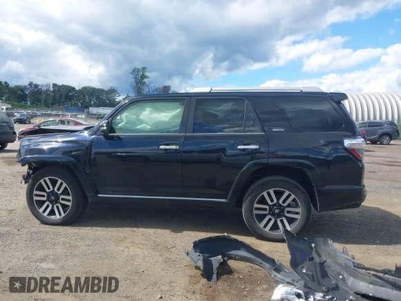 ✅ 2016 Toyota 4Runner SR5 Premium • VIN: JTEBU5JR6G5339636 • Lot: 43080841. Listed on IAAI with 134,640 mi. Free auction sales archive from the USA and detailed vehicle history report at DreamBid. Image 15.