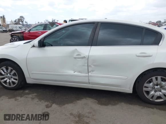 ✅ 2011 Nissan Altima SL • VIN: 1N4AL2AP4BN497519 • Лот: 42129200. Опубликован ранее на IAAI с пробегом 167 942 миль. Бесплатный доступ к архиву аукционных продаж из США и подробный отчёт об истории автомобиля на DreamBid. Изображение 14.