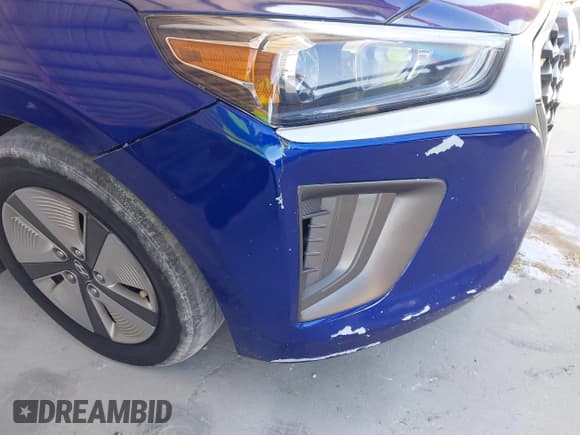✅ 2020 Hyundai Ioniq Blue • VIN: KMHC65LC8LU241795 • Lot: 41806566. Wystawiony na IAAI z przebiegiem 63 774 mil. Bezpłatny archiwum sprzedaży aukcyjnych z USA i szczegółowy raport historii pojazdu na DreamBid. Zdjęcie 17.