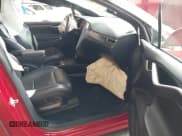 ✅ 2016 Tesla Model X 70D • VIN: 5YJXCBE29GF013028 • Lot: 43016438. Wystawiony na IAAI z przebiegiem 82 757 mil. Bezpłatny archiwum sprzedaży aukcyjnych z USA i szczegółowy raport historii pojazdu na DreamBid. Zdjęcie 5.