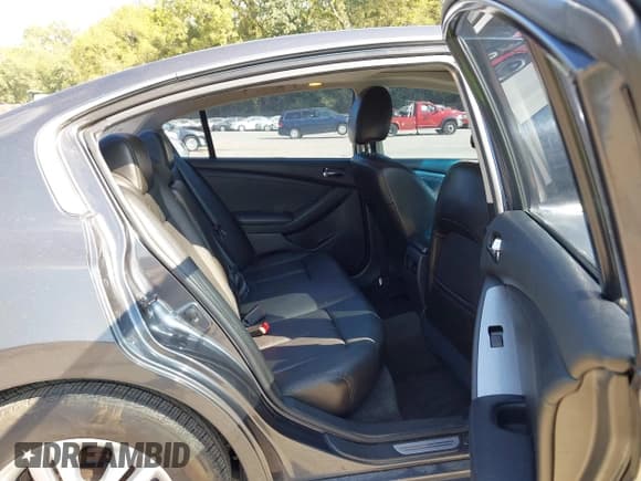 ✅ 2010 Nissan Altima 2.5 • VIN: 1N4AL2AP5AN483661 • Lot: 43356322. Listed on IAAI with 165,801 mi. Free auction sales archive from the USA and detailed vehicle history report at DreamBid. Image 8.