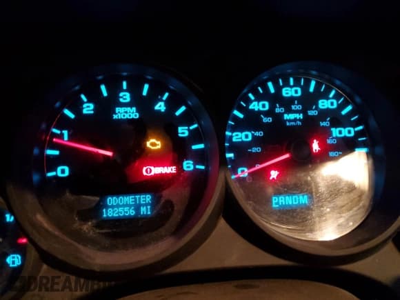 ✅ 2010 Chevrolet Silverado 1500 Work Truck • VIN: 3GCRKPE32AG262015 • Lot: 80560124. Listed on Copart with 182,556 mi. Free auction sales archive from the USA and detailed vehicle history report at DreamBid. Image 9.