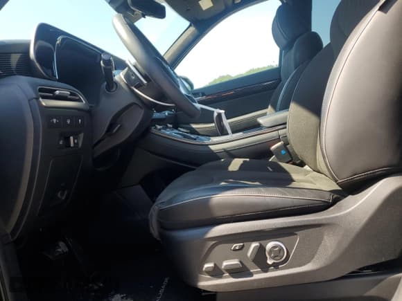 ✅ 2024 Hyundai Palisade Calligraphy • VIN: KM8R7DGE2RU775171 • Лот: 64803714. Опубликован ранее на Copart с пробегом 3 048 миль. Бесплатный доступ к архиву аукционных продаж из США и подробный отчёт об истории автомобиля на DreamBid. Изображение 7.