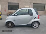 ✅ 2009 Smart fortwo Pure • VIN: WMEEJ31X99K209322 • Lot: 42465179. Listed on IAAI with 75,730 mi. Free auction sales archive from the USA and detailed vehicle history report at DreamBid. Image 14.