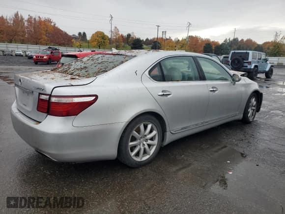 ✅ 2007 Lexus LS 460 L • VIN: JTHGL46F975011390 • Lot: 90864915. Listed on Copart with 199,683 mi. Free auction sales archive from the USA and detailed vehicle history report at DreamBid. Image 3.