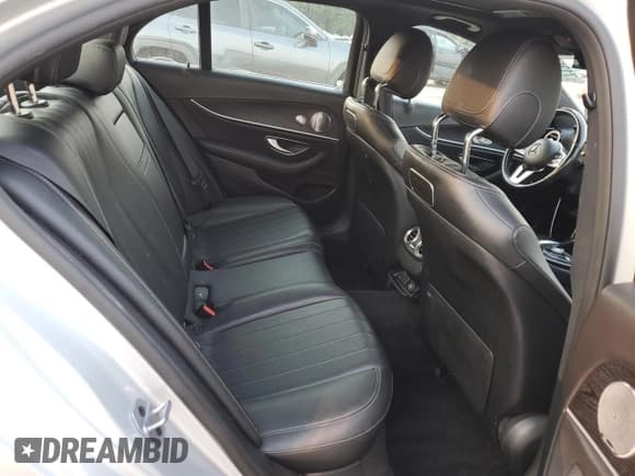 ✅ 2019 Mercedes-Benz E 300 • VIN: WDDZF4KB3KA544300 • Lot: 71356995. Listed on Copart with 92,499 mi. Free auction sales archive from the USA and detailed vehicle history report at DreamBid. Image 10.