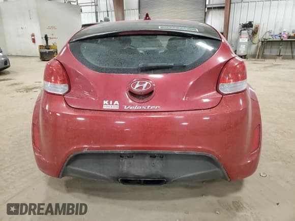 ✅ 2014 Hyundai Veloster • VIN: KMHTC6AD4EU190387 • Lot: 46918985. Wystawiony na Copart z przebiegiem 96 350 mil. Bezpłatny archiwum sprzedaży aukcyjnych z USA i szczegółowy raport historii pojazdu na DreamBid. Zdjęcie 6.