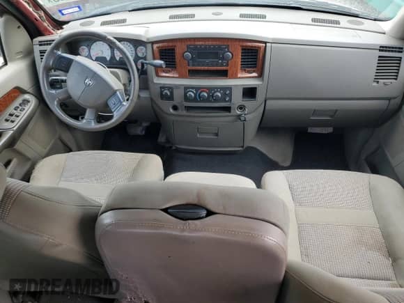 2006 Dodge 3500 SLT z VIN 3D7MX48C46G119473, wystawiony jako Copart lot #55405625 z przebiegiem 341 093 mil mil oraz Szkoda całkowita • Salvage title. Historia ofert i sprzedaży dostępna na DreamBid. Obrazek 8.