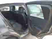 2013 Chevrolet Sonic RS z VIN 1G1JG6SB8D4180207, wystawiony jako IAAI lot #42426670 z przebiegiem 183 889 mil mil oraz . Historia ofert i sprzedaży dostępna na DreamBid. Obrazek 8.