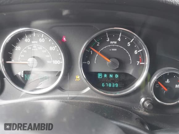 ✅ 2012 Jeep Wrangler Sahara • VIN: 1C4GJWBG0CL216622 • Lot: 41536639. Wystawiony na IAAI z przebiegiem 67 839 mil. Bezpłatny archiwum sprzedaży aukcyjnych z USA i szczegółowy raport historii pojazdu na DreamBid. Zdjęcie 7.