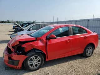 2015 Chevrolet Sonic LT z VIN 1G1JC5SH6F4168358, wystawiony jako Copart lot #59953315 z przebiegiem 109 734 mil mil oraz Szkoda całkowita • Salvage title. Historia ofert i sprzedaży dostępna na DreamBid. Obrazek 1.