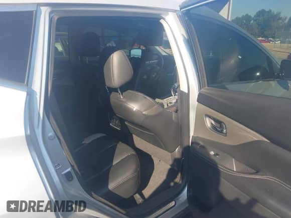 2016 Nissan Murano Platinum with VIN 5N1AZ2MG1GN116734, listed as a IAAI auction lot 43411492 with 93,011 mi miles and . Bid and sale history available at DreamBid. Image 8.