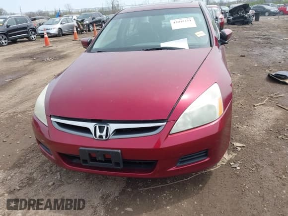 ✅ 2006 Honda Accord EX-L • VIN: 1HGCM56826A041570 • Lot: 42045251. Listed on IAAI with 271,972 mi. Free auction sales archive from the USA and detailed vehicle history report at DreamBid. Image 12.