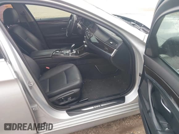 ✅ 2016 BMW 5 Series 535i • VIN: WBA5B1C53GG130558 • Lot: 43749784. Listed on IAAI with 180,059 mi. Free auction sales archive from the USA and detailed vehicle history report at DreamBid. Image 5.