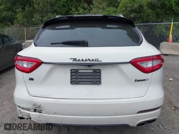 ✅ 2017 Maserati Levante • VIN: ZN661XUSXHX254425 • Lot: 42802732. Listed on IAAI with 111,145 mi. Free auction sales archive from the USA and detailed vehicle history report at DreamBid. Image 16.