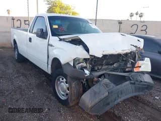 ✅ 2013 Ford F-150 XL • VIN: 1FTMF1CM8DKF79995 • Лот: 43641141. Опубликован ранее на IAAI с пробегом 214 683 миль. Бесплатный доступ к архиву аукционных продаж из США и подробный отчёт об истории автомобиля на DreamBid. Изображение 1.