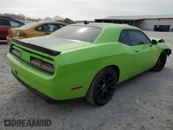 ✅ 2015 Dodge Challenger R/T Scat Pack • VIN: 2C3CDZFJ7FH884825 • Lot: 51170364. Wystawiony na Copart z przebiegiem 32 017 mil. Bezpłatny archiwum sprzedaży aukcyjnych z USA i szczegółowy raport historii pojazdu na DreamBid. Zdjęcie 3.
