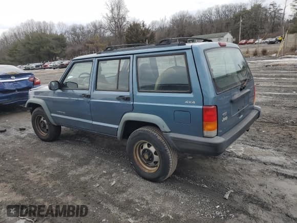 ✅ 1999 Jeep Cherokee SE • VIN: 1J4FF28S9XL576313 • Lot: 88470435. Listed on Copart with Not provided. Free auction sales archive from the USA and detailed vehicle history report at DreamBid. Image 2.