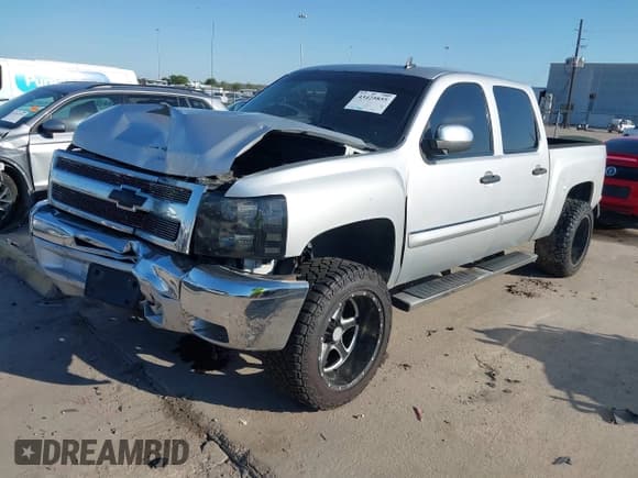 ✅ 2012 Chevrolet Silverado 1500 LT • VIN: 3GCPCSE07CG182788 • Лот: 43425855. Опубликован ранее на IAAI с пробегом 247 216 миль. Бесплатный доступ к архиву аукционных продаж из США и подробный отчёт об истории автомобиля на DreamBid. Изображение 17.