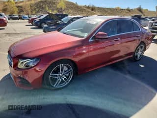 ✅ 2019 Mercedes-Benz E 300 • VIN: WDDZF4JBXKA534431 • Lot: 86241355. Wystawiony na Copart z przebiegiem 125 617 mil. Bezpłatny archiwum sprzedaży aukcyjnych z USA i szczegółowy raport historii pojazdu na DreamBid. Zdjęcie 1.