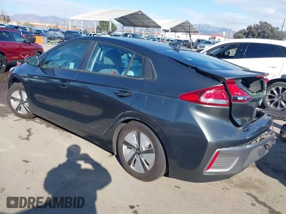 ✅ 2020 Hyundai Ioniq Blue • VIN: KMHC65LC1LU234039 • Lot: 41436456. Wystawiony na IAAI z przebiegiem 28 036 mil. Bezpłatny archiwum sprzedaży aukcyjnych z USA i szczegółowy raport historii pojazdu na DreamBid. Zdjęcie 3.
