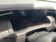 ✅ 2024 Hyundai Tucson Limited • VIN: KM8JECD14RU148955 • Lot: 56679474. Wystawiony na Copart z przebiegiem Nie podano. Bezpłatny archiwum sprzedaży aukcyjnych z USA i szczegółowy raport historii pojazdu na DreamBid. Zdjęcie 9.