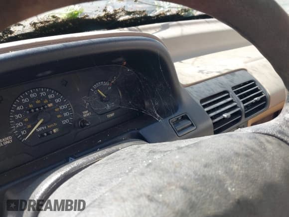 ✅ 1994 Ford Escort • VIN: 3FARP15J1RR159381 • Лот: 41953498. Опубликован ранее на IAAI с пробегом 68 860 миль. Бесплатный доступ к архиву аукционных продаж из США и подробный отчёт об истории автомобиля на DreamBid. Изображение 13.