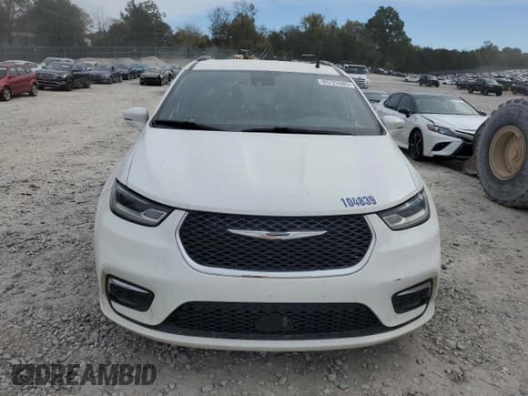 ✅ 2022 Chrysler Pacifica Touring • VIN: 2C4RC1FGXNR104839 • Lot: 89722585. Wystawiony na Copart z przebiegiem 304 039 mil. Bezpłatny archiwum sprzedaży aukcyjnych z USA i szczegółowy raport historii pojazdu na DreamBid. Zdjęcie 5.