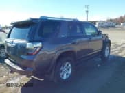 ✅ 2018 Toyota 4Runner SR5 • VIN: JTEBU5JR2J5493686 • Lot: 43621613. Wystawiony na IAAI z przebiegiem 86 723 mil. Bezpłatny archiwum sprzedaży aukcyjnych z USA i szczegółowy raport historii pojazdu na DreamBid. Zdjęcie 4.