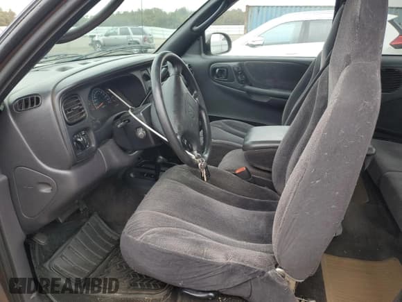 ✅ 2000 Dodge Dakota Sport • VIN: 1B7GG22N0YS701801 • Lot: 80586704. Wystawiony na Copart z przebiegiem 208 181 mil. Bezpłatny archiwum sprzedaży aukcyjnych z USA i szczegółowy raport historii pojazdu na DreamBid. Zdjęcie 7.