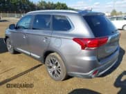 ✅ 2018 Mitsubishi Outlander SE • VIN: JA4AD3A39JZ016921 • Lot: 43606318. Listed on IAAI with 49,942 mi. Free auction sales archive from the USA and detailed vehicle history report at DreamBid. Image 3.