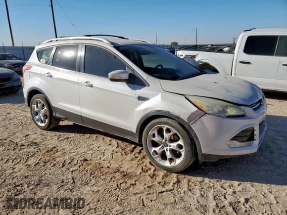✅ 2013 Ford Escape Titanium • VIN: 1FMCU0J9XDUB95470 • Lot: 91573135. Listed on Copart with 201,333 mi. Free auction sales archive from the USA and detailed vehicle history report at DreamBid. Image 4.