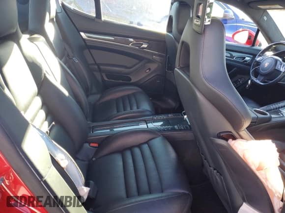 ✅ 2015 Porsche Panamera GTS • VIN: WP0AF2A78FL080519 • Lot: 40668014. Listed on Copart with 112,755 mi. Free auction sales archive from the USA and detailed vehicle history report at DreamBid. Image 10.