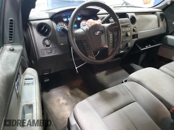 ✅ 2014 Ford F-150 XL • VIN: 1FTMF1EM9EFC06665 • Лот: 68975425. Опубликован ранее на Copart с пробегом 225 807 миль. Бесплатный доступ к архиву аукционных продаж из США и подробный отчёт об истории автомобиля на DreamBid. Изображение 8.