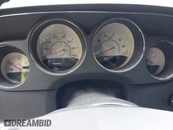 ✅ 2014 Dodge Challenger SXT • VIN: 2C3CDYAG4EH179954 • Lot: 41596676. Wystawiony na IAAI z przebiegiem Nie podano. Bezpłatny archiwum sprzedaży aukcyjnych z USA i szczegółowy raport historii pojazdu na DreamBid. Zdjęcie 7.