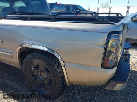 ✅ 2000 Chevrolet Silverado 1500 LS • VIN: 2GCEC19TXY1128889 • Лот: 43491238. Опубликован ранее на IAAI с пробегом Не указан. Бесплатный доступ к архиву аукционных продаж из США и подробный отчёт об истории автомобиля на DreamBid. Изображение 6.