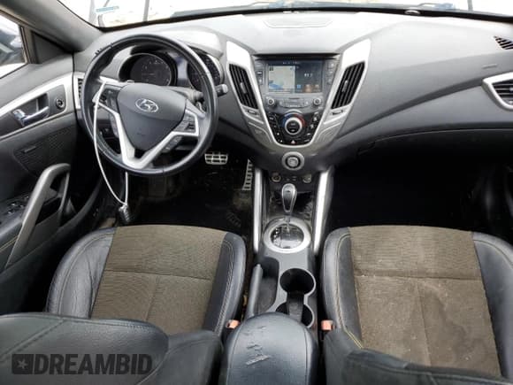 ✅ 2016 Hyundai Veloster • VIN: KMHTC6AD7GU266526 • Lot: 51953765. Wystawiony na Copart z przebiegiem 95 880 mil. Bezpłatny archiwum sprzedaży aukcyjnych z USA i szczegółowy raport historii pojazdu na DreamBid. Zdjęcie 8.