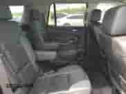 2019 Chevrolet Tahoe Premier z VIN 1GNSKCKJ3KR220037, wystawiony jako Copart lot #54484665 z przebiegiem 94 112 mil mil oraz Szkoda całkowita • Salvage title. Historia ofert i sprzedaży dostępna na DreamBid. Obrazek 11.