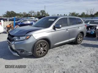 ✅ 2016 Mitsubishi Outlander SE • VIN: JA4AD3A30GZ011616 • Lot: 92529235. Wystawiony na Copart z przebiegiem 196 398 mil. Bezpłatny archiwum sprzedaży aukcyjnych z USA i szczegółowy raport historii pojazdu na DreamBid. Zdjęcie 1.