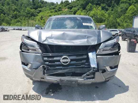 ✅ 2022 Nissan Armada SL • VIN: JN8AY2BB6N9813177 • Lot: 61914195. Wystawiony na Copart z przebiegiem 70 098 mil. Bezpłatny archiwum sprzedaży aukcyjnych z USA i szczegółowy raport historii pojazdu na DreamBid. Zdjęcie 5.