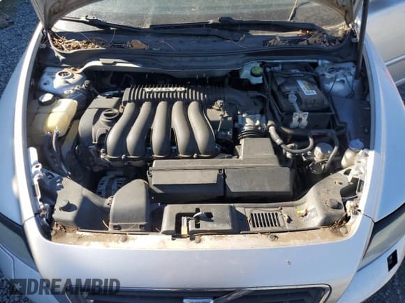 ✅ 2009 Volvo S40 2.4L • VIN: YV1MS382292464180 • Lot: 76491844. Listed on Copart with 109,250 mi. Free auction sales archive from the USA and detailed vehicle history report at DreamBid. Image 11.