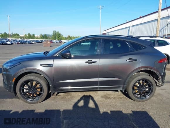 ✅ 2021 Jaguar E-Pace 300 Sport • VIN: SADF12GX6M1027570 • Lot: 43030267. Wystawiony na IAAI z przebiegiem 58 911 mil. Bezpłatny archiwum sprzedaży aukcyjnych z USA i szczegółowy raport historii pojazdu na DreamBid. Zdjęcie 14.