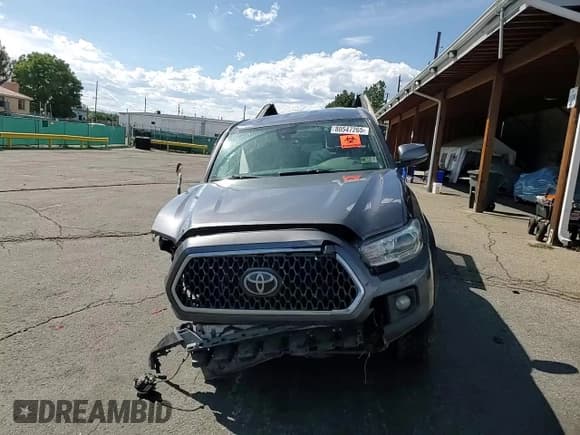 ✅ 2019 Toyota Tacoma SR5 • VIN: 5TFSZ5ANXKX168406 • Lot: 80547265. Wystawiony na Copart z przebiegiem Nie podano. Bezpłatny archiwum sprzedaży aukcyjnych z USA i szczegółowy raport historii pojazdu na DreamBid. Zdjęcie 13.