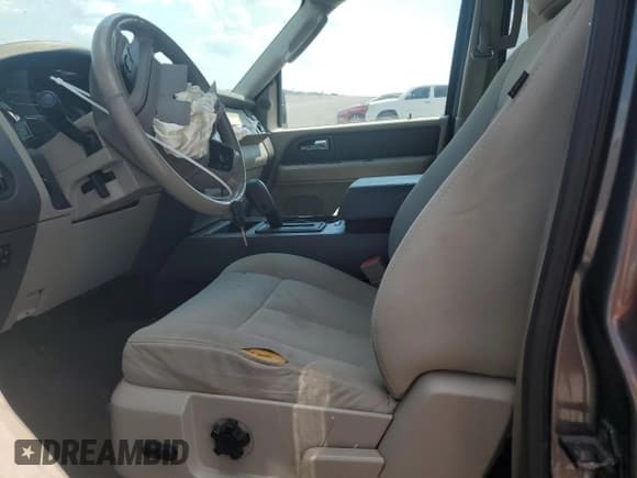 ✅ 2012 Ford Expedition XLT • VIN: 1FMJU1J5XCEF16264 • Lot: 80729835. Wystawiony na Copart z przebiegiem 157 595 mil. Bezpłatny archiwum sprzedaży aukcyjnych z USA i szczegółowy raport historii pojazdu na DreamBid. Zdjęcie 7.