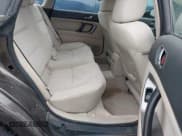 ✅ 2008 Subaru Outback i • VIN: 4S4BP61C187300984 • Lot: 43550032. Wystawiony na IAAI z przebiegiem 204 296 mil. Bezpłatny archiwum sprzedaży aukcyjnych z USA i szczegółowy raport historii pojazdu na DreamBid. Zdjęcie 8.