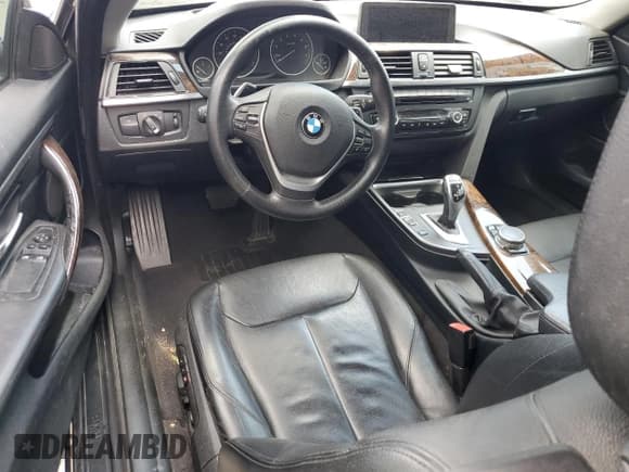 ✅ 2015 BMW 4 Series 435i xDrive • VIN: WBA3R5C56FK372962 • Лот: 56378055. Опубликован ранее на Copart с пробегом 146 065 миль. Бесплатный доступ к архиву аукционных продаж из США и подробный отчёт об истории автомобиля на DreamBid. Изображение 8.