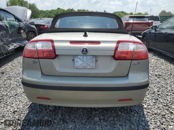 ✅ 2006 Saab 9-3 • VIN: YS3FD79Y966001551 • Lot: 62103555. Wystawiony na Copart z przebiegiem 142 830 mil. Bezpłatny archiwum sprzedaży aukcyjnych z USA i szczegółowy raport historii pojazdu na DreamBid. Zdjęcie 6.