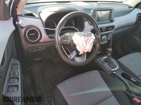 ✅ 2021 Hyundai Kona SEL • VIN: KM8K22AA8MU661372 • Лот: 44143505. Опубликован ранее на Copart с пробегом Не указан. Бесплатный доступ к архиву аукционных продаж из США и подробный отчёт об истории автомобиля на DreamBid. Изображение 8.