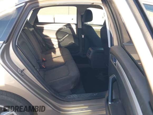 ✅ 2016 Volkswagen Passat S • VIN: 1VWAT7A36GC051988 • Lot: 43859709. Listed on IAAI with 158,722 mi. Free auction sales archive from the USA and detailed vehicle history report at DreamBid. Image 8.